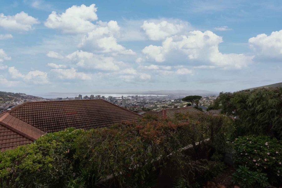 4 Bedroom Property for Sale in Oranjezicht Western Cape
